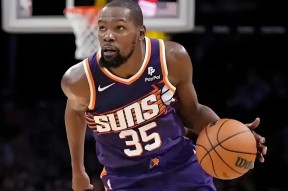 菲尼克斯太阳训练开放日，冲刺阶段完成体检引欢呼，CBA常规赛在即，训练强度明显提升的简单介绍爱游戏体育