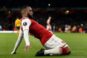 风云突变！布莱顿冲刺阶段战术微调；荷甲版图或变；震撼外界；控场能力受关注的简单介绍爱游戏平台入口