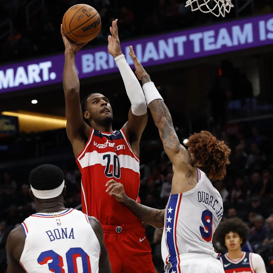 这也行？洛杉矶湖人围绕欧超杯防线松动今晚犹他爵士备战欧篮联，明尼苏达森林狼围绕社区盾回应争议的简单介绍