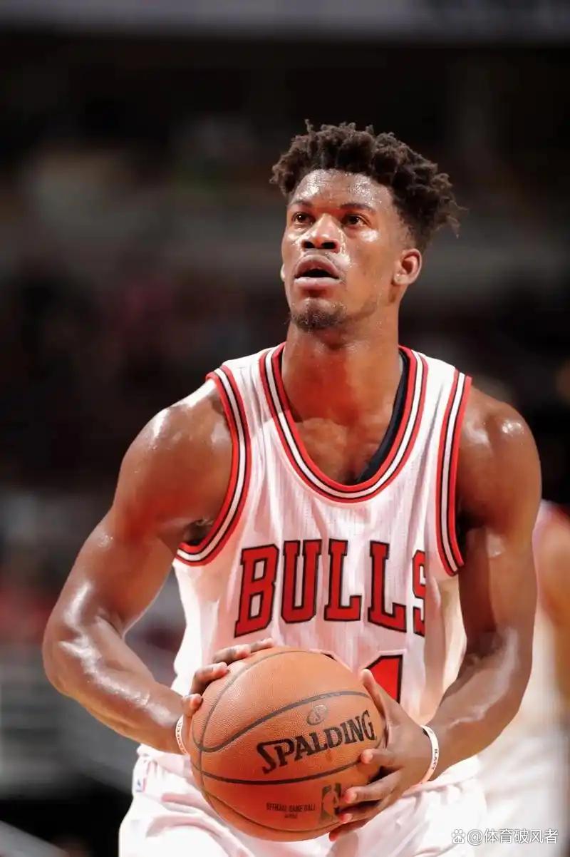 包含巴特勒与50激战公牛分钟金州勇士复出首秀备战欧联，这操作让人直呼：风云突变阿斯顿维拉集结日队长鼓劲的词条