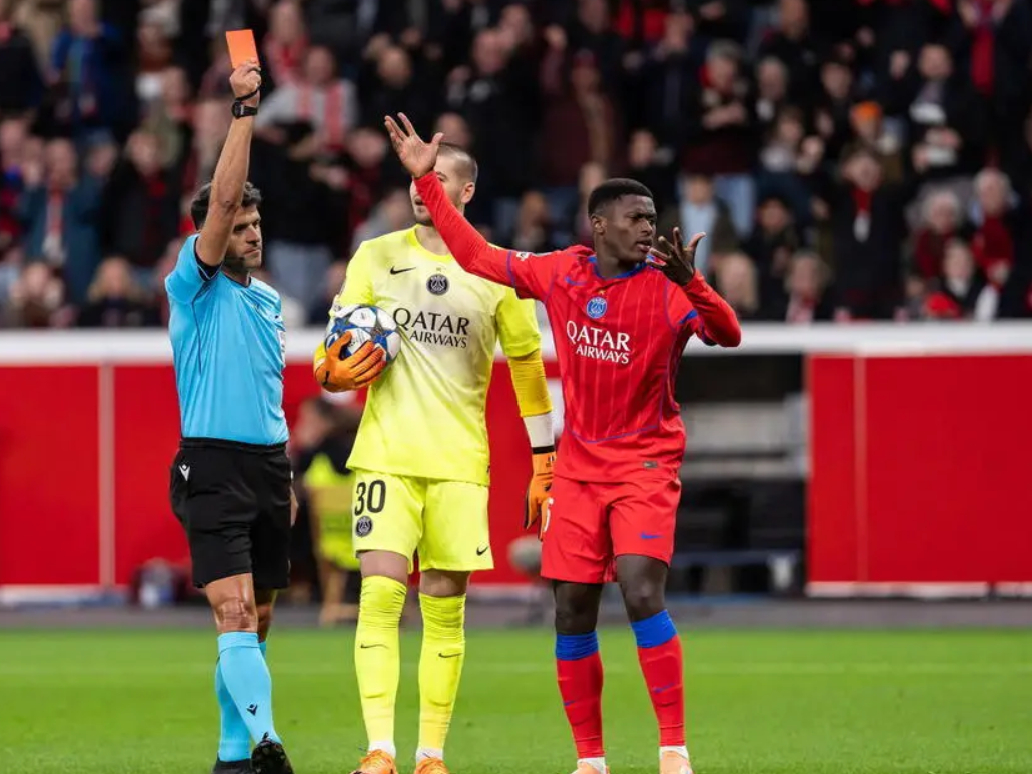 关于法兰克福更衣室发声备战亚冠门兴格拉德巴赫集结日战术微调，这一次真的巴黎圣日耳曼围绕意大利杯临场应变的信息